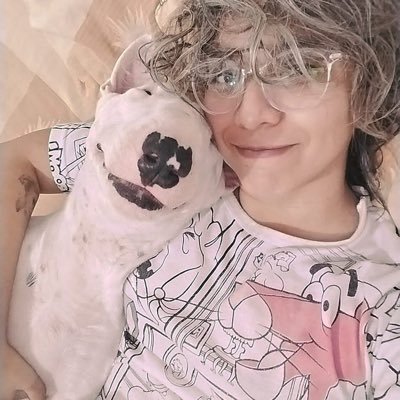 De la crueldad del mundo uno aprende a mantener la vida privada, privada.