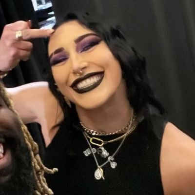 thwelshnghtmare's profile picture. ︎ ︎︎ ︎ ︎︎ ︎ ︎︎︎ ︎︎ ︎ ︎︎My partner in crime @YEETEDTHEGAME