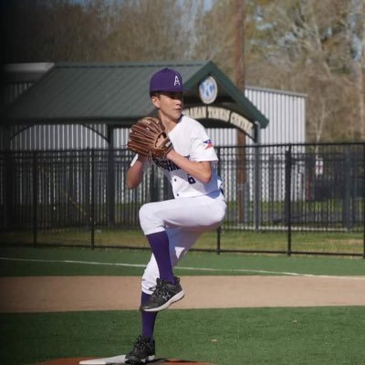 Bentlyrichard29's profile picture. Class of 29 ⚾️                     5’9”                                          140 lbs