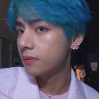 A veces siento que solo somos Yoongi y yo contra el mundo
Los estudios me están consumiendo TwT