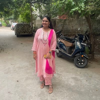 @prajyodva member / welcome to my fantasy world 💃/ I am an alien / married /superstar @urstrulyMahesh maheshian / @msdhoni msdian ❤️