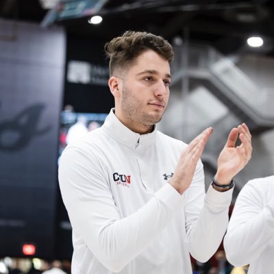 Lakers, dodgers, Vikings, mid major enthusiast, @csunmbb graduate assistant