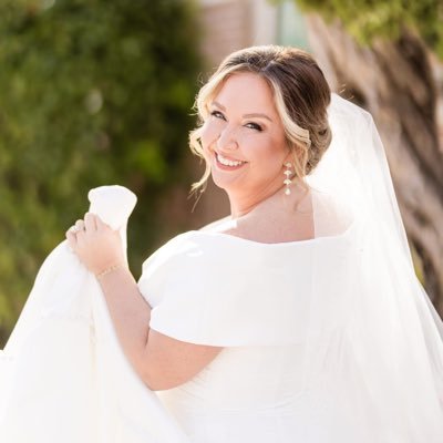 nikkiroyal27's profile picture. 