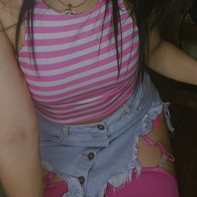 Perdimos el acceso a nuestra antigua cuenta @JenniferBebita1 😉 Somos pareja real de Valencia 😃 cuenta manejada por ambos 😈🍑 x favor no hacer perder el tiemp