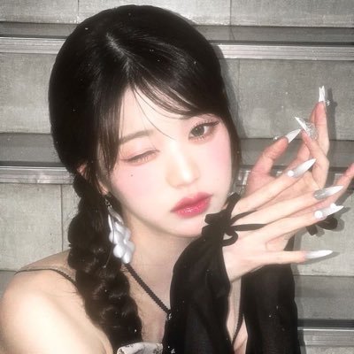 kittyedtwtt's profile picture. 21🙏