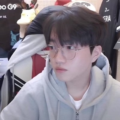 영원한 나의 최애이자 정글러이실 한 분을 동경하고 있습니다, 앞으로의 모든 순간을 응원해요. 잘가요 나의 최애님! #한왕호 #피넛
Lck 모든 팀을 좋아해요 / 잡덕이라 여러 장르 게시물 많아요! / 3nn일차 플로버🍀 1년차 글릿✨ 7년차 채리쉬🍒/ 犬使誧 流狗