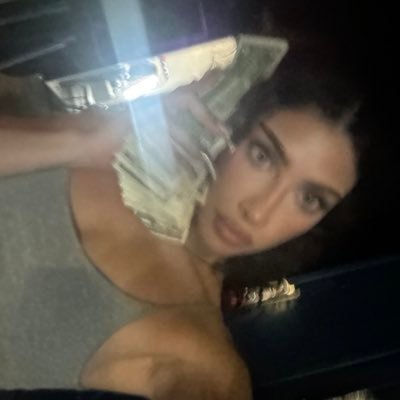 moneybaggbimbo's profile picture. @MlLFLUVR69 🩷