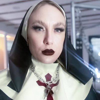 •DOMINATRIX• // • MODERN CLASSIC• // •EVIL QUEEN• // •FINDOM•
