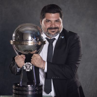 Abogado (UBA). Ex Comisión Fiscalizadora en @RacingClub.