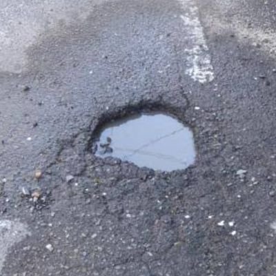穴ぼこです。