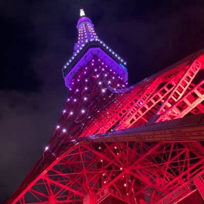 Looking for: English native speakers learning Japanese! ☻ I'm studying English and would love language exchange friends. I can teach Japanese~!