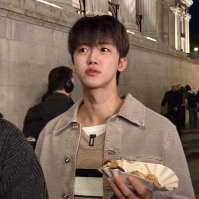 loafdreams's profile picture. hi! orangnya ada tapi ngga stay disini