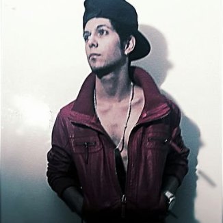 Me encantan las canciones del k-pop, y también las de reggeaton las de @AlexFloresLpez1.
