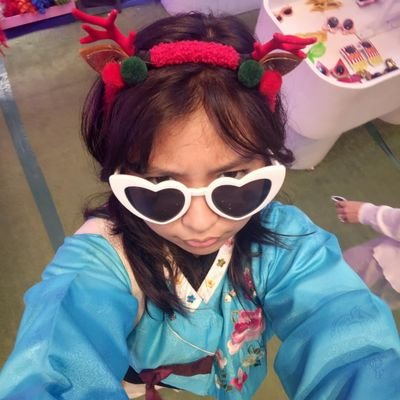 Valjazrie31's profile picture. road to better narratives