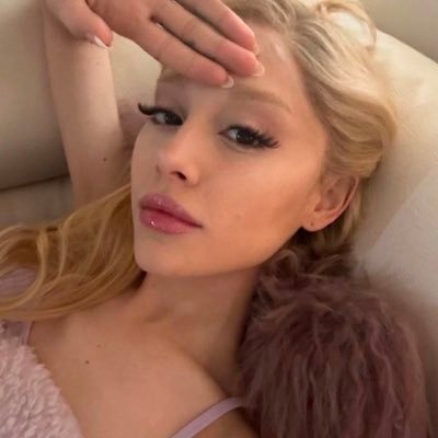 ⊹₊⟡⋆ 𝓘'𝓶 𝓼𝓾𝓹𝓮𝓻 𝓼𝓱𝔂, 𝓼𝓾𝓹𝓮𝓻 𝓼𝓱𝔶⊹₊⟡⋆ 19 𝓪𝓷𝓸𝓼⊹₊⟡⋆𝓔𝓼𝓼𝓮 𝓹𝓮𝓻𝓯𝓲𝓵 𝓷ã𝓸 é 𝓹𝓪𝓻𝓪 𝓶𝓮𝓷𝓸𝓻𝓮𝓼 𝓭𝓮 18 𝓪𝓷𝓸𝓼…⊹₊⟡⋆