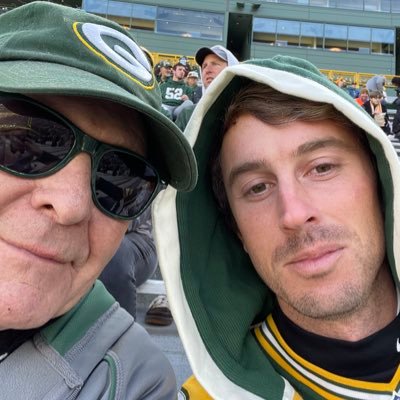 Wisconsin sports + Avalanche fan. Teach people how to hit a little white ball for a living. Take care of y’all’s mentals.