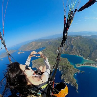 SweetAnne_F's profile picture. Instead of worrying about the future, 🎖work hard now.🏆