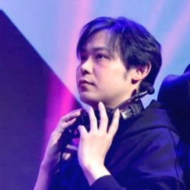 KOF等の格ゲーを嗜んでいるおっさん。ゲームのLIVE配信や動画制作、イベント運営を行なっています。ゲーム以外では、国内外で法律関係のお仕事をしています。国際結婚&2児の父。Available in English. なお、うちのKCEはコナミさんや関西コレクションエンターテイメントさんとは無関係です。