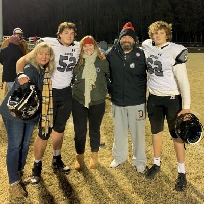 Head Football Coach @MHSMustangfball. Husband to Suzanne & Dad to Hannah, Jack, & Will.
