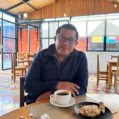 EmmanuelEs54141's profile picture. 