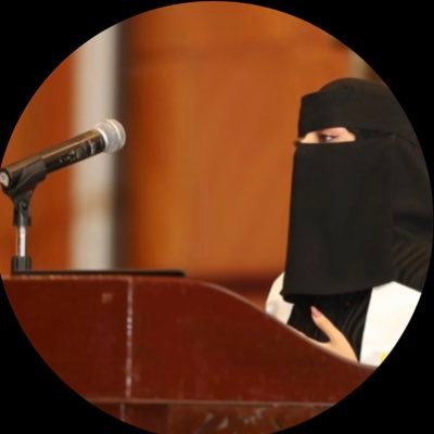 Clinical Pharmacy Resident (PGY-1) | أُناضل كثيرًا لئلا تغلبني سوداوية الأيام .