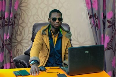A Lecturer/ABUSSITE😎 M-scientist➕Entrepreneur.⌚/i💓 students🔰luck&prosperity are my wishes 2 u all, other acct. 👉 @drjaafaraas DM for paid promotion! on 🔔