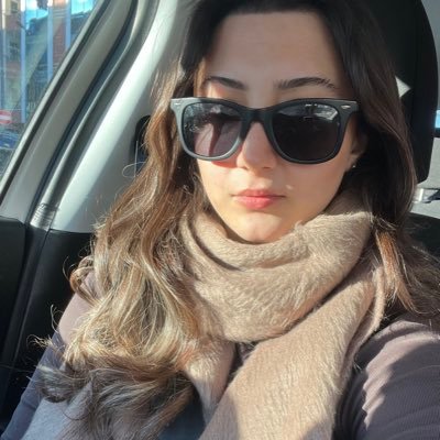 elesqerfeyza36's profile picture. 