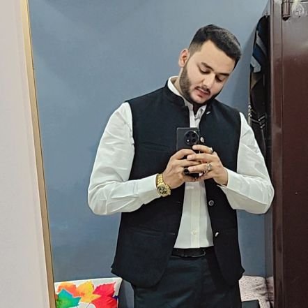 STUDENT.|👨🎓
Iam a MUSLIM| but I love to be called as INDIAN🇮🇳| PETROCHEMICAL ENGINEER| Wants to be a STUDENT REFORMER|Let's Spread LOVE And PEACE😊✌.|