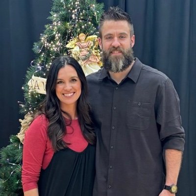 ⬇️Christian ⬇️Husband ⬇️Father⬇️S&C Coach⬇️ Lead Pastor - @goreliantchurch