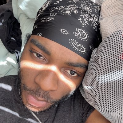 duhsaun's profile picture. a recovering undercover overlover