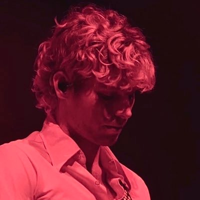 fitflouiss's profile picture. ౨ৎ - don’t look away until it’s gone