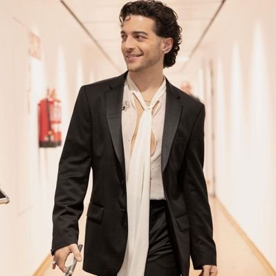 NEW ALBUM AD ASTRA#CAPOLAVORO
🌟WORLD TOUR
LISTEN Ad Astra⬇️
1/3 IL VOLO MUSIC
ITALIAN SINGER 🇮🇹