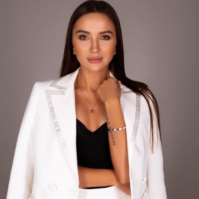 Donna2Hudson's profile picture. #Medical #Travel #Investment #Mother of one child, programmer.