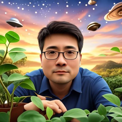 모바일, 시스템 보안 솔루션 기획 및 개발, 클라우드 솔루션 기획 및 개발 등을 담당했으며 지금도 보안 솔루션 기획 및 설계를 맡아서 하고 있는 보안 엔지니어 겸 컨설턴트. IT 블로그 '학주니닷컴'을 운영하고 있는 칼럼리스트이기도 함.