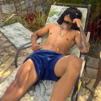 Streamer at @twitch Instagram📸 | https://t.co/9r2QjnIZY3 Contato💌 | lovinrz@hotmail.com 👈🏾|💍@italiazetaa