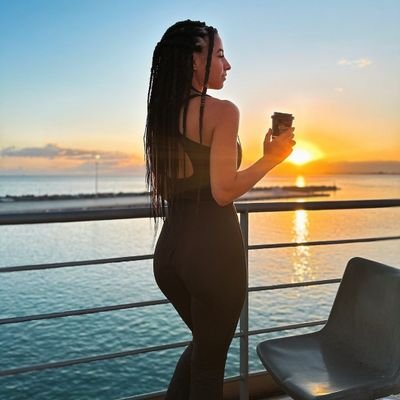 Magdalena⛵
Personal blog
He is where the anchor drops⚓
Yacht chief stew🍀
Highlights 💫
Serbian🧑
🌏50 places