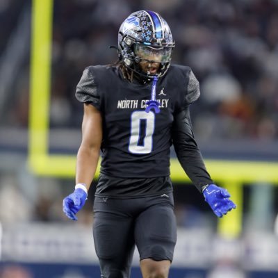 Jabrelle_11's profile picture. | LB | 6’ 205 |‘25 | 2024 UIL 6A Division 1 State Champion 🏆🥇