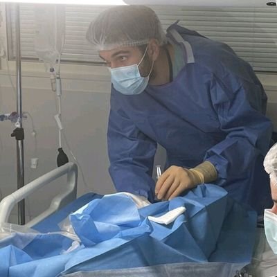 Interne de Médecine d'Urgence,
Ex-Externe de la faculté de médecine Paris Descartes pour l' #ECNi2023
Amoureux