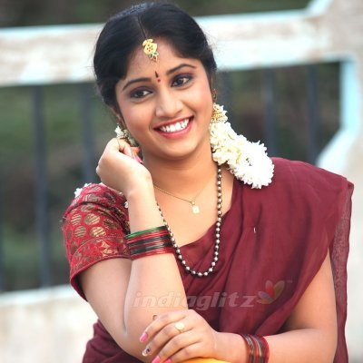 palakolluammayi's profile picture. godavari etakaram kasta ekkuva 😉