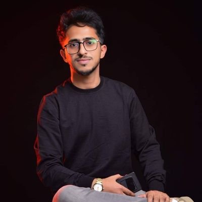 مصمم جرافيك محترف متخصص في تقديم تصاميم إبداعية وحلول بصرية مبتكرة تلبي احتياجات العملاء. أسعى لتحويل الأفكار إلى أعمال فنية تجذب الانتباه وتعزز الهوية البصرية