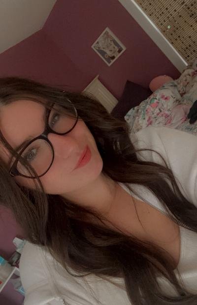 kimberl56010334's profile picture. 