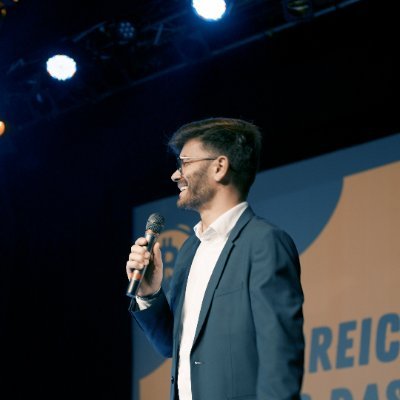 #Bitcoin related Art & Design Studio @thegreatprint - https://t.co/lpKkuhncKc Visit my studio & get free coffee 🇨🇭🧡