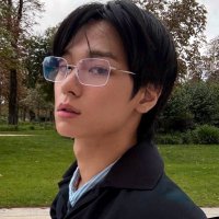 비 (@1jich) 's Twitter Profile