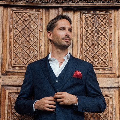 Founder of Universal Traveller | Luxury Travel & Adventure Specialist | Hospitality & digital nomad trends | Pioneer of luxury bikepacking