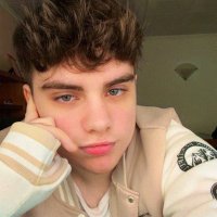 uri 🌸 (@uri_watson) 's Twitter Profile