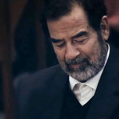 ثلاثة امور لا تضيع بها وقتك:
التحسّر على ما فاتك لأنه لن يعود
ومقارنة نفسك بغيرك لأنه لن يفيد
ومحاولة إرضاء كل الناس لأنه لن يكون 👌متابع لكل ماهواهلاوي🦅🇪🇬