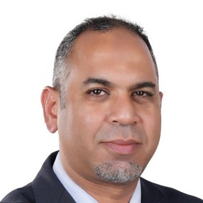 🚀 Cloud Architect & Instructor | Azure, Oracle DB, OCI 🌐 | Teaching cloud tech in Arabic 🎥 Udemy & YouTube | Simplifying the cloud 🌟