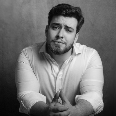 flavioahoy's profile picture. 🏴‍☠️ estrategista de marketing e growth | @ahoydigital | +48MM gerados em receita