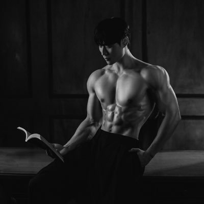 irSeong_Rich's profile picture. 저는 평범한 직장인입니다. 운동,투자,독서,글쓰기를 통해 지속 가능한 성공을 꿈꿉니다 . 매일 성장하는 삶으로 꿈을 이룹시다. 뭅뭅뭅! 긴 글은 블로그로 씁니다.