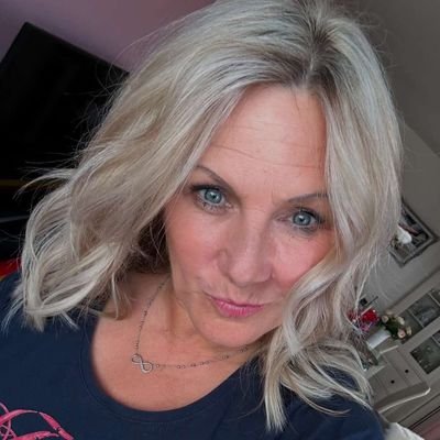 sorayaadellys's profile picture. Humor | Music | Common sense | Trader | Nostalgia | Introvert | I don't complain !